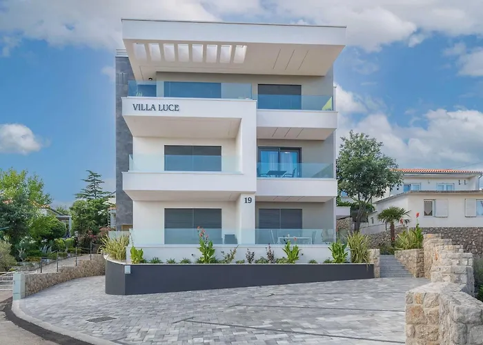 Luxury Beachfront Krk With Terrace - With Terrace 아파트 *