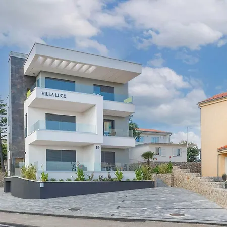 아파트 Luxury Beachfront Krk With Terrace - With Terrace *